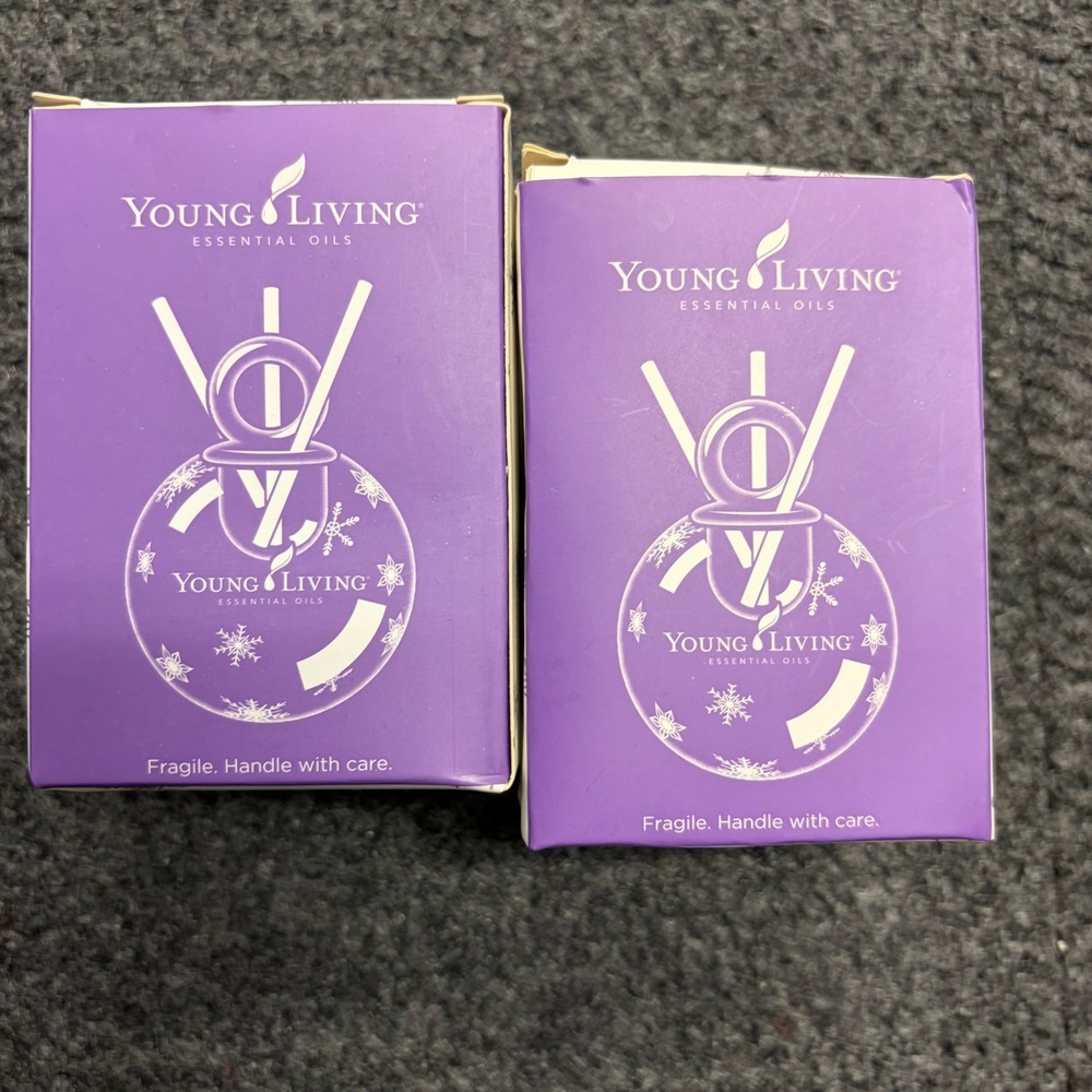 Young Living Essential Oils Glass Diffuser Ornaments Set of 2 Snowflake Etched